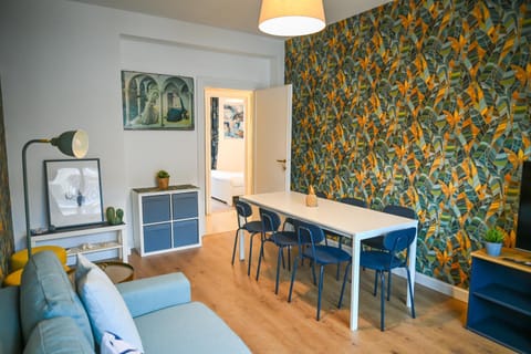 TV and multimedia, Living room, Dining area