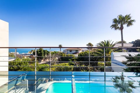Ocean view luxury villa with pool - Camps Bay Villa in Camps Bay
