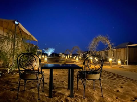 Night, Garden, Dining area