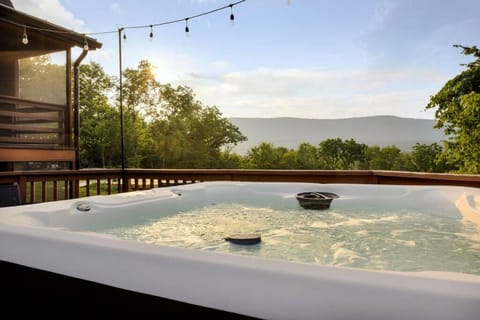 Natural landscape, Hot Tub, Mountain view