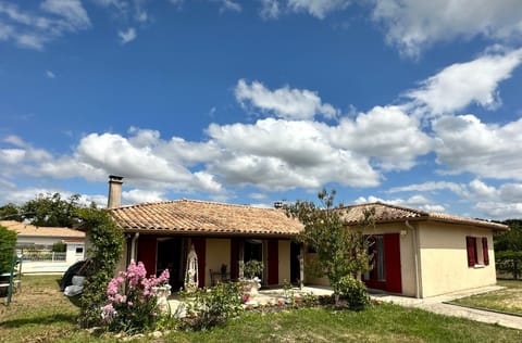 Property building, Patio, Facade/entrance, Garden, TV and multimedia, View (from property/room), Cycling, Garden view, Pool view, Swimming pool, Meals, Dinner, Facility for disabled guests, Parking, wedding, wedding
