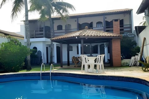 Facade/entrance, Swimming pool