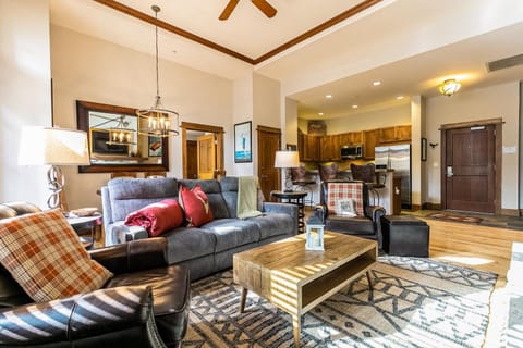 Snowscape Serenity Apartment in Northstar Drive