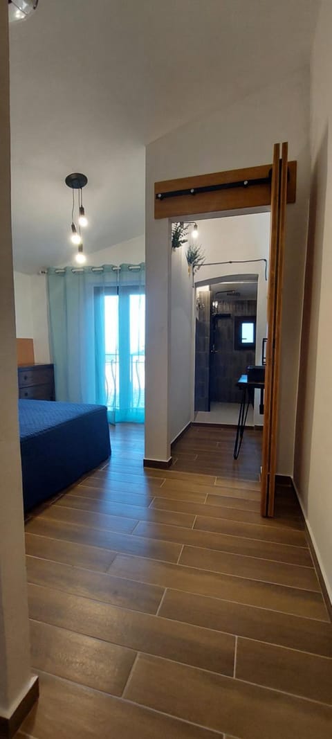 Bed, Photo of the whole room, Bedroom, Inner courtyard view