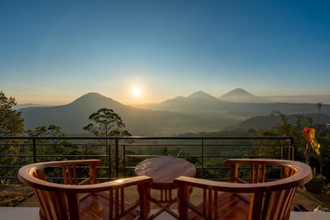 Nearby landmark, Natural landscape, View (from property/room), Mountain view, Sunrise