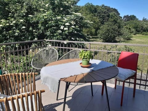 Natural landscape, View (from property/room), Balcony/Terrace