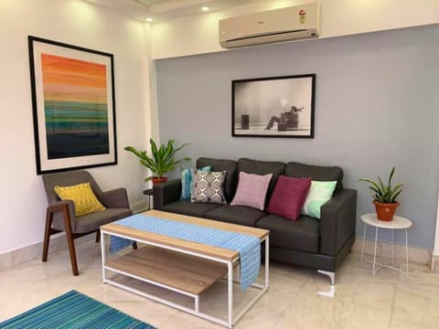 Living room, Seating area, air conditioner