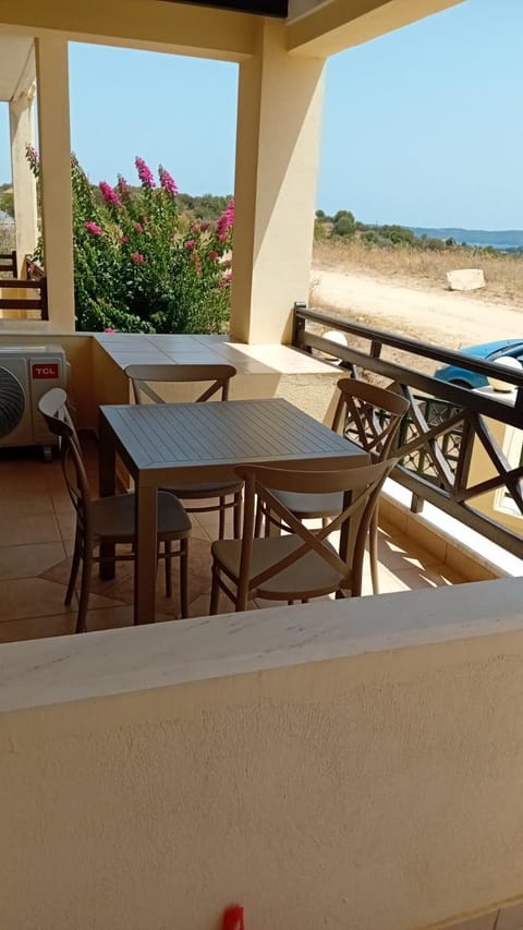 View (from property/room), Balcony/Terrace