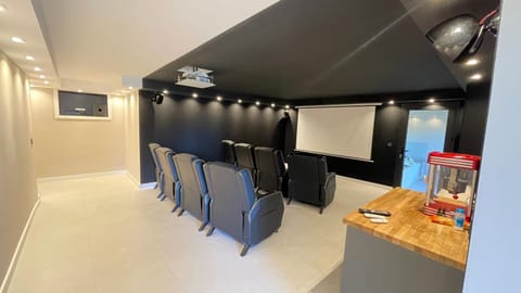 TV and multimedia, oven