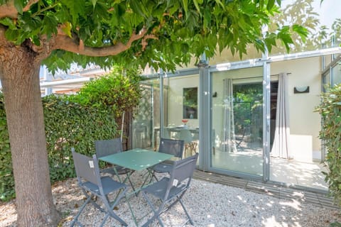 Patio, Garden