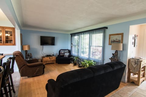 Living room, Photo of the whole room, Seating area