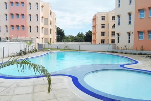 Property building, Swimming pool