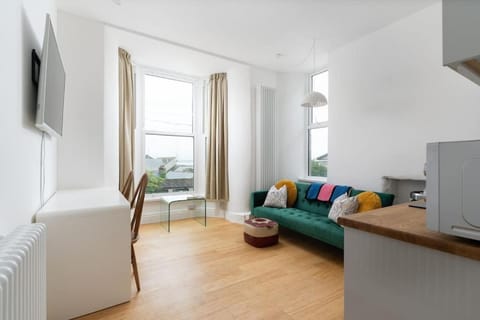 Stunning Central Penzance apartment with sea views Apartment in Penzance