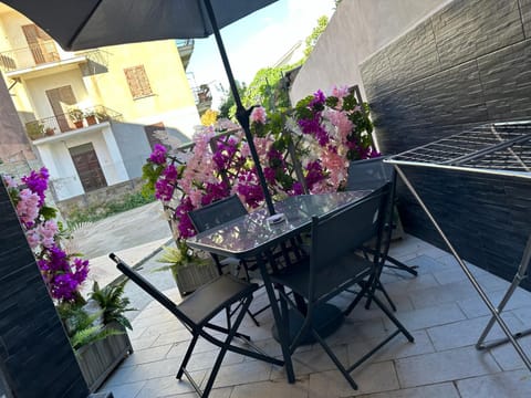 Inner courtyard view