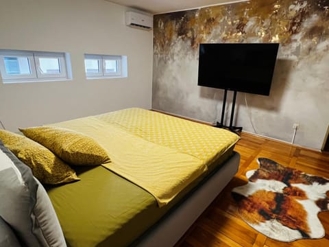 City Center Square DeLuxe Nest Apartment in Podgorica