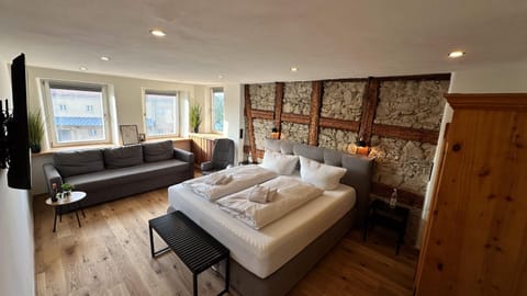 Photo of the whole room, Internal: Not applicable to any particular room