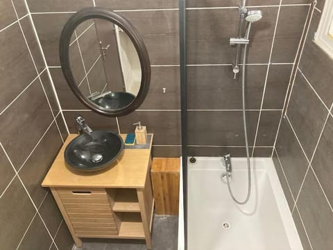 bel appartement lumineux 6 personnes Apartment in Valence