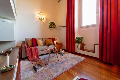 House of Lovers - Magnificent View over Bologna Apartment in Bologna