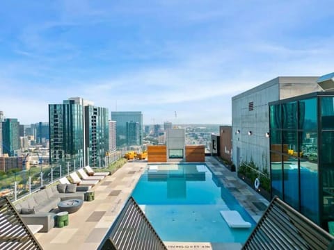 Property building, City view, Pool view, Swimming pool, sunbed