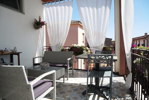 Property building, Balcony/Terrace