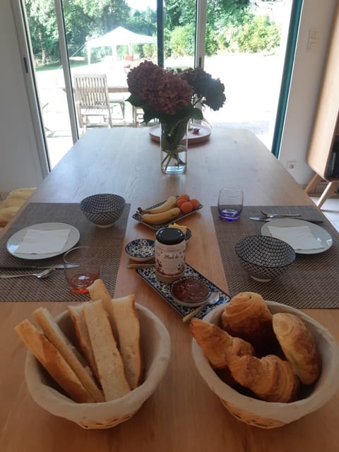 Dining area, Breakfast