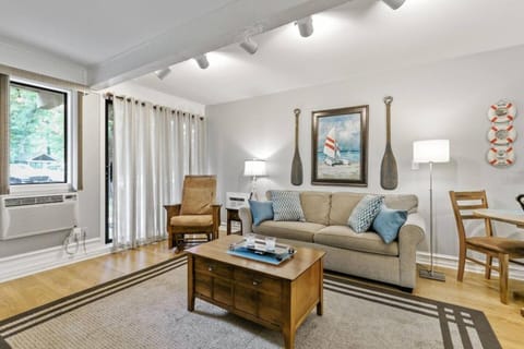 Early check in- late check out Free day! House in Fontana-On-Geneva Lake