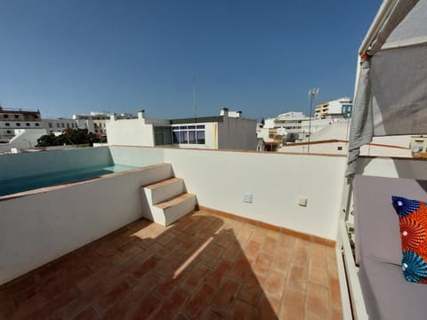 Balcony/Terrace, Balcony/Terrace, Pool view, Swimming pool