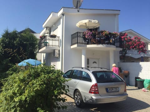 Apartment Nafija. No 2 Apartment in Ulcinj Municipality