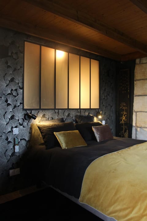 Bed, Bathroom, Bedroom