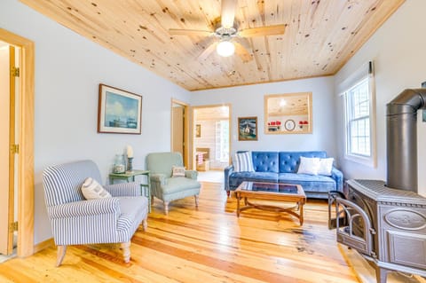 Enchanted Lake Huron Cottage with Beach Access! House in Michigan