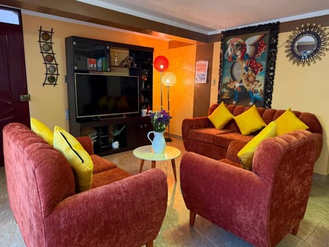 Communal lounge/ TV room