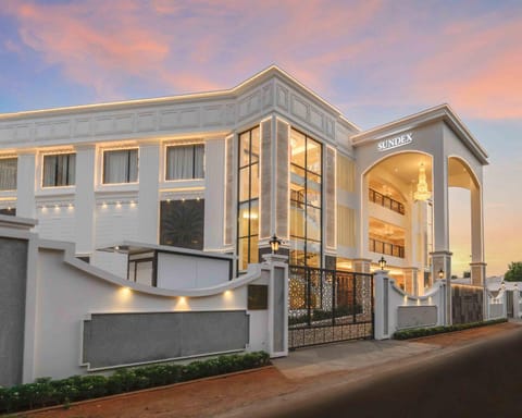 Property building, Day