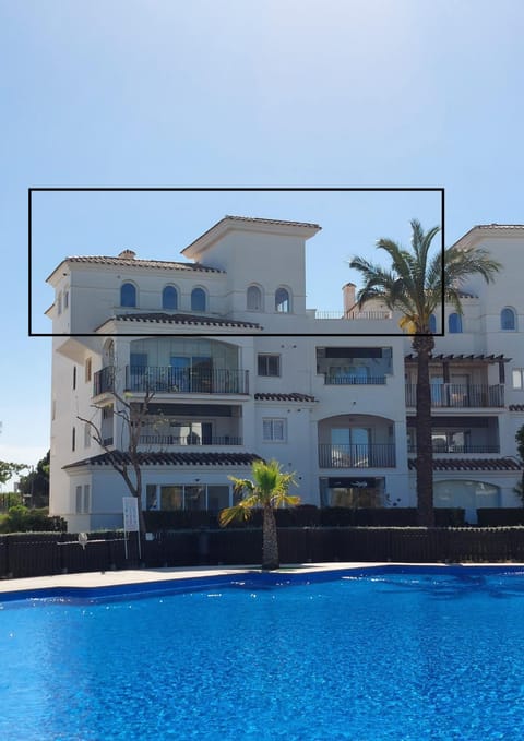 Property building, Day, Pool view, Swimming pool, Location