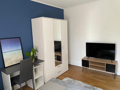 Chambre privée proche centre et gare 3 Bed and Breakfast in Besançon