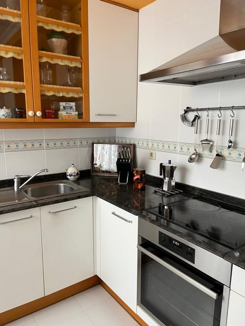 Coffee/tea facilities, Kitchen or kitchenette, dishwasher, pet friendly, stove