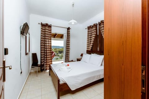 Bed, Photo of the whole room, Bedroom, towels, wardrobe