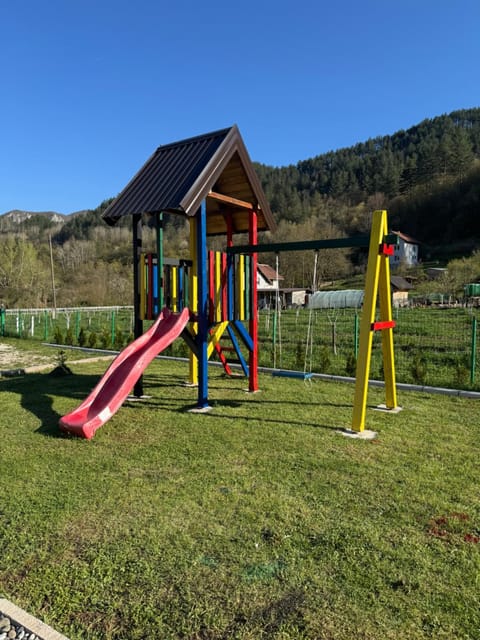 Vikendica sa bazenom MAGNUM House in Zlatibor District, Serbia
