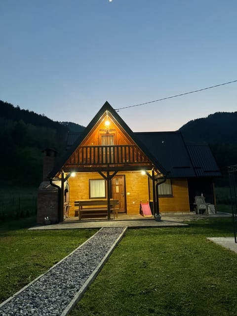 Vikendica sa bazenom MAGNUM House in Zlatibor District, Serbia