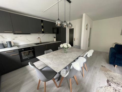 Luxus Apartment am Fremersberg - zentral - mit Sauna & Badewanne Apartment in Baden-Baden