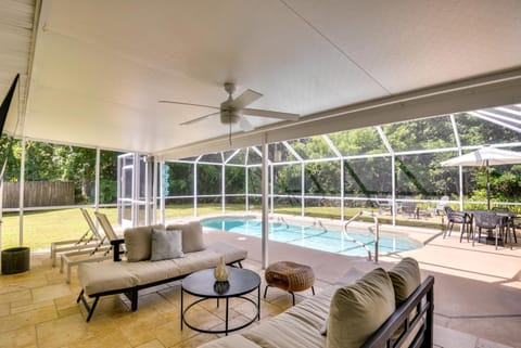 Beach Gear and Fire Pit Palm Coast Group Escape House in Palm Coast