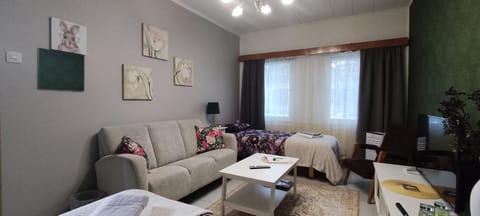 Kortteer vihreä huone Vacation rental in Finland