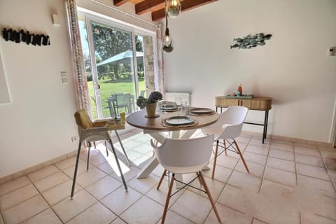 Les Gîtes de l'étang de la forêt House in Brittany