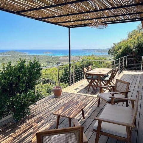 Patio, Day, Natural landscape, View (from property/room), Balcony/Terrace, Dining area, Sea view