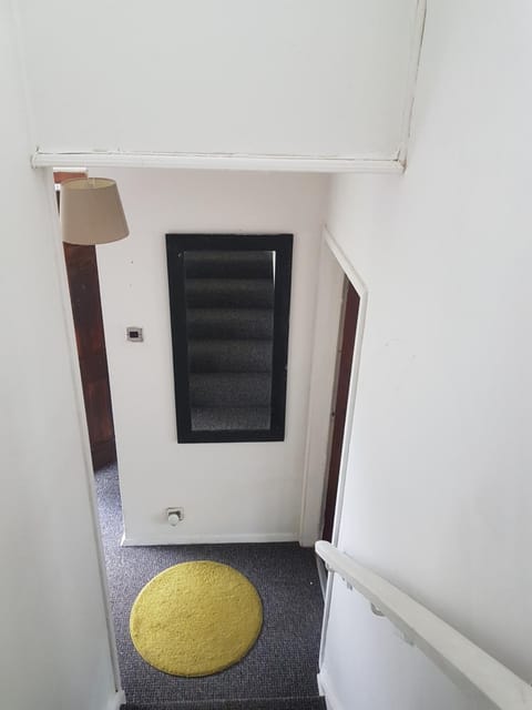 4 mereside walk Bed and Breakfast in Salford