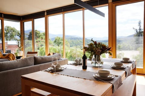 Living room, Dining area, Mountain view