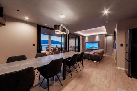 TV and multimedia, Living room, Dining area