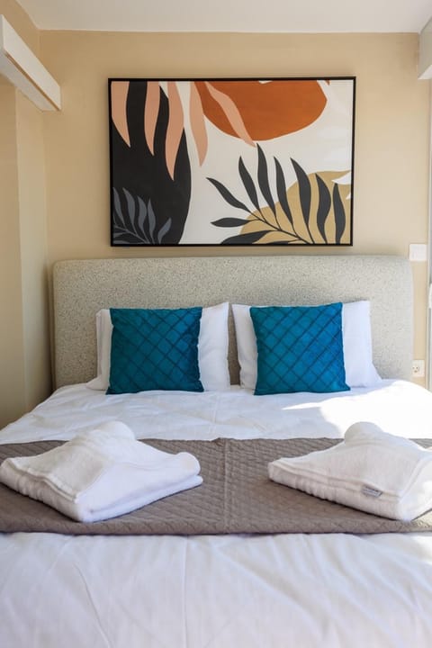 Aiolos new Smyrni view loft suite Apartment in Kallithea