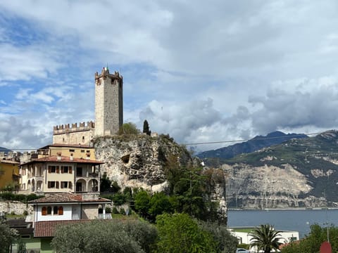 Nearby landmark, Lake view