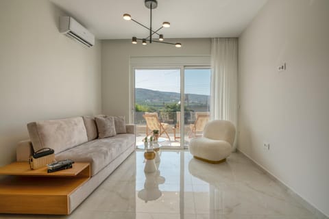 Living room, Seating area, Mountain view