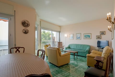 Le Ginestre - Sea View - 3 bedrooms - Parking Apartment in Sanremo